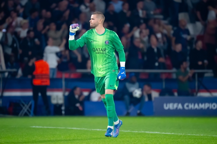 开元体育-巴黎门将：85分钟被反超会怀疑球队哪里出了问题，还好我们没放弃